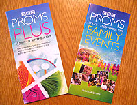 プロムス・プラスとファミリー・プロムスの冊子