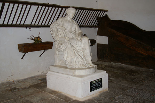 クレサンジェが制作したジュルジュ・サンドの像