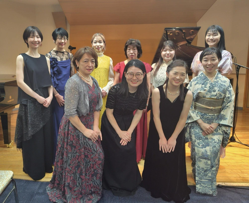 出演者集合写真